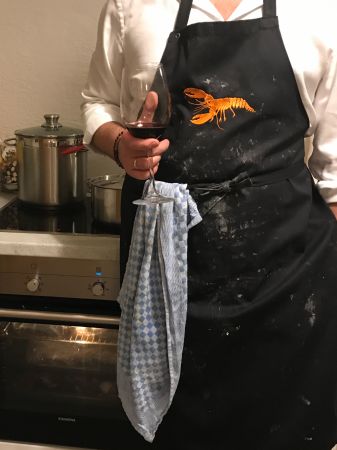 - Latzschürze LEIBER mit Tasche und Stickerei Hummer
